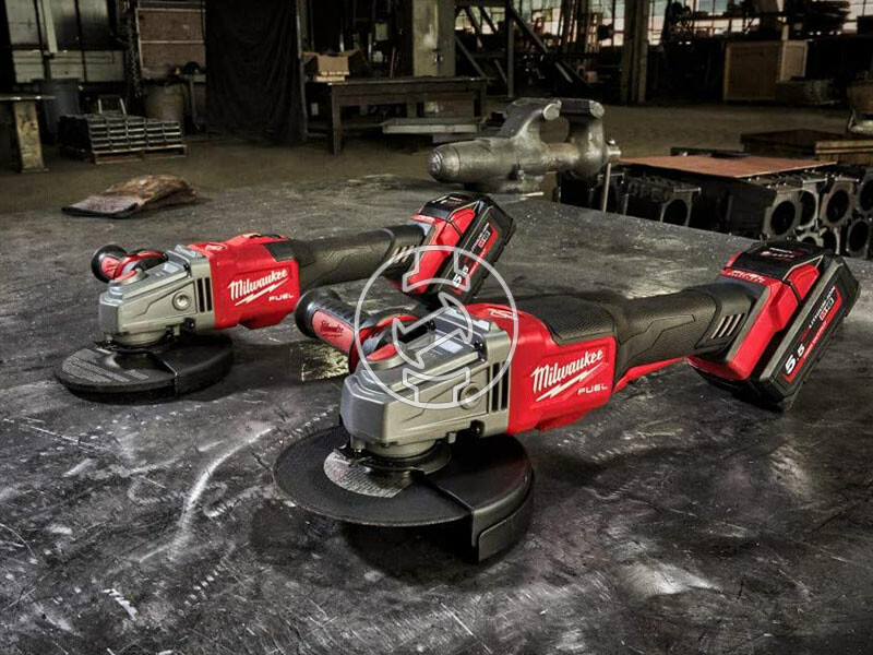 Milwaukee M18FSAG125XB-0X akkus sarokcsiszoló