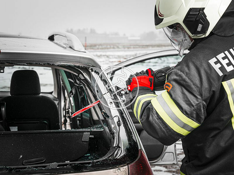 Milwaukee M18FSZ-0 akkus szablyafűrész (akku és töltő nélkül)