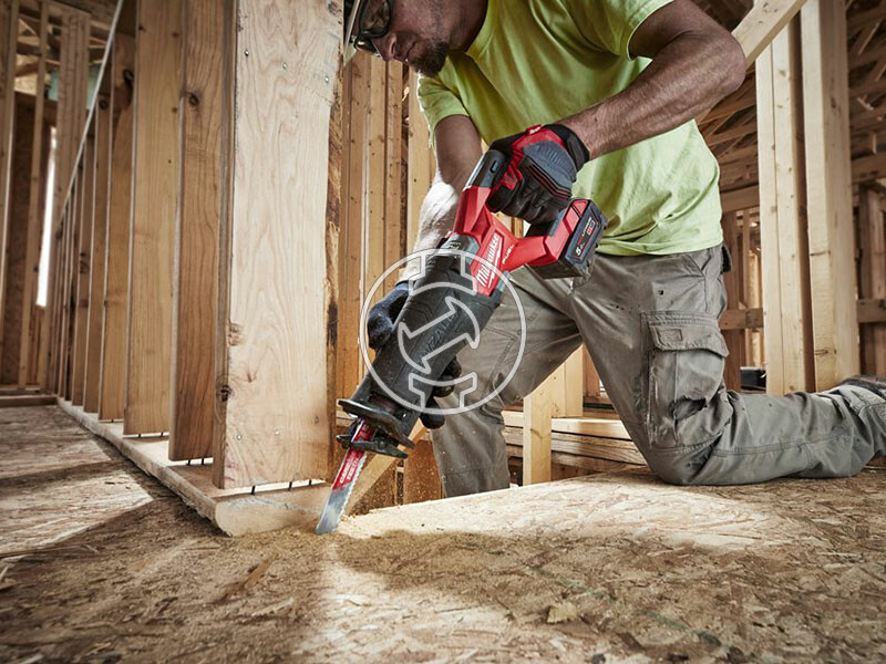 Milwaukee M18FSZ-0 akkus szablyafűrész (akku és töltő nélkül)