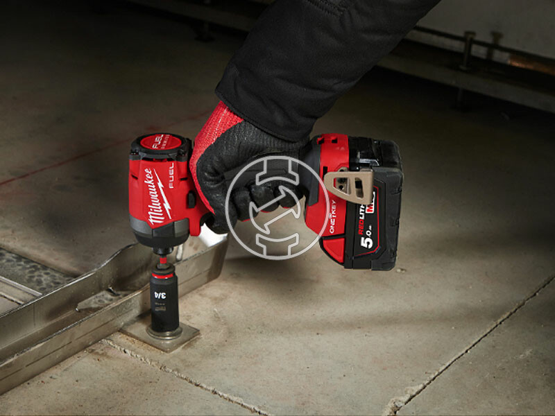Milwaukee M18ONEID3-502X akkus ütvecsavarozó bitbefogással
