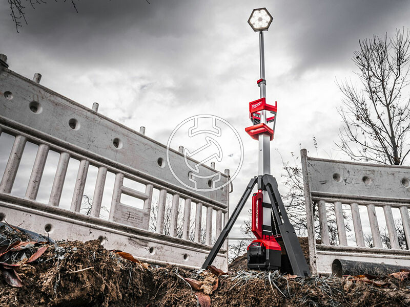 Milwaukee M18SAL2-502B akkus teleszkópos térmegvilágító lámpa