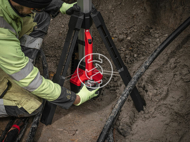 Milwaukee M18SAL2-502B akkus teleszkópos térmegvilágító lámpa