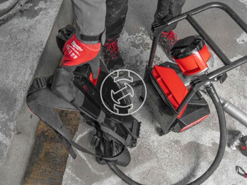 Milwaukee MXF CVBPKIT-602 akkus betontömörítő