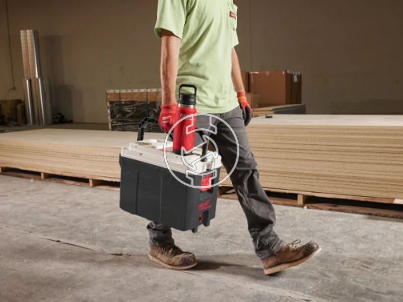 Milwaukee Packout kulacs 532 ml Piros