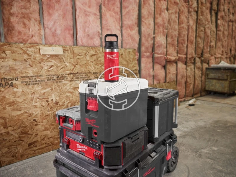 Milwaukee Packout kulacs 710 ml Piros