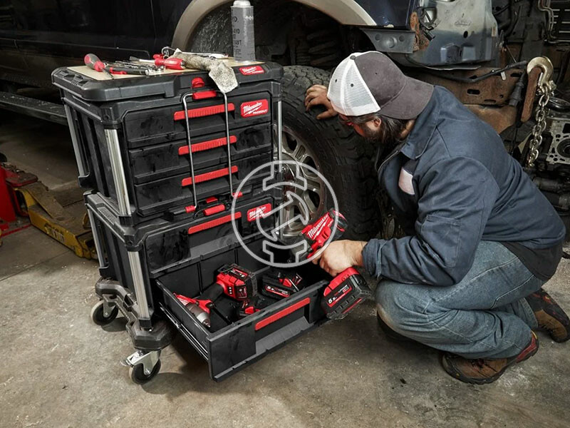 Milwaukee PackOut szerszámos kocsi