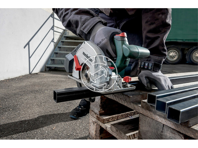 600771700 mks_18_ltx_58_600771700_akkus_fem_kezi_korfuresz_6