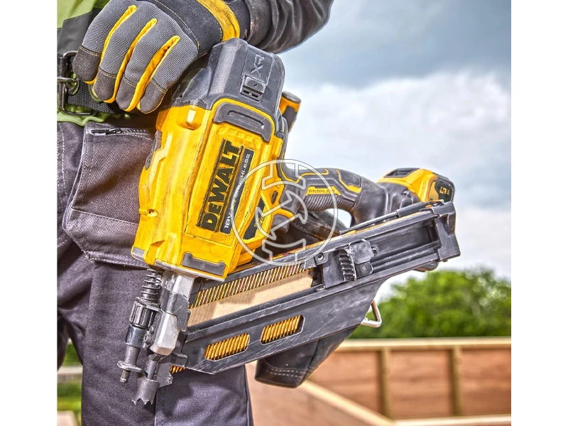 DeWalt DCN950N-XJ akkus szerkezeti szegező