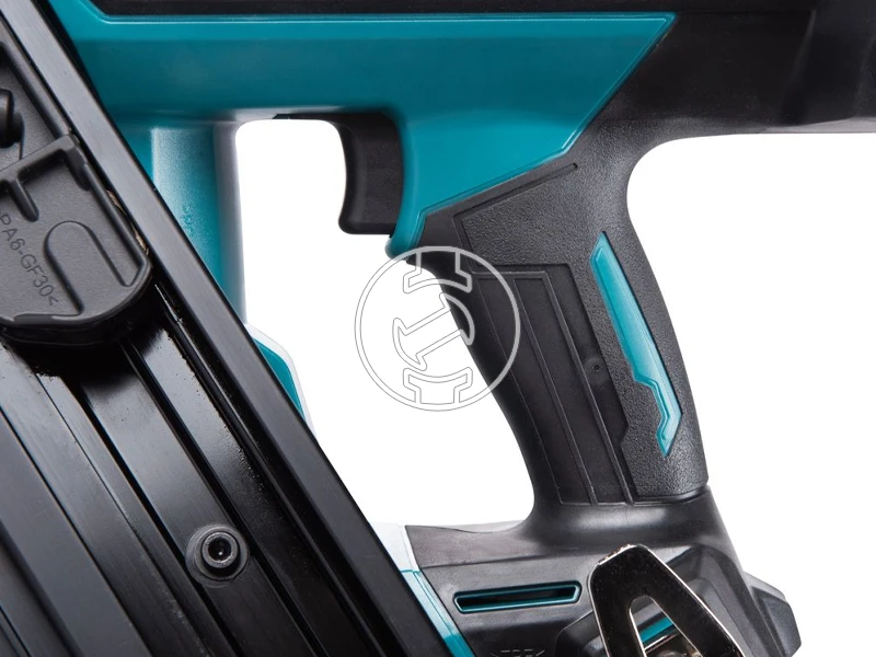 Makita DBN900ZK akkus finiselő szegező