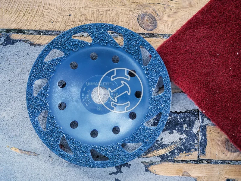 Bosch EXPERT keményfémszemcsés fazékkorong durva,ferde,180 mm