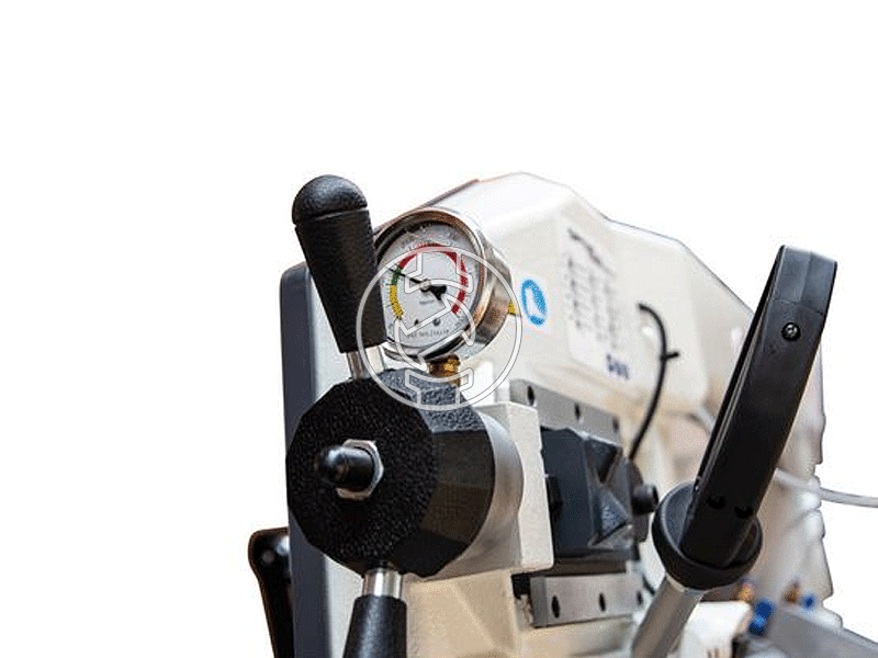 Optimum SD 300 Vario asztali fémipari szalagfűrész