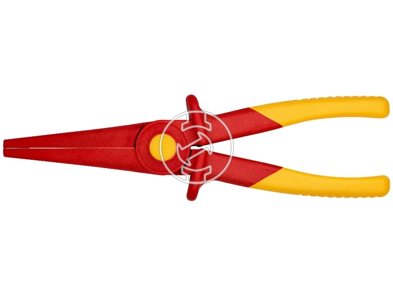 Kép: PLIERS FROM PLASTICS.webp