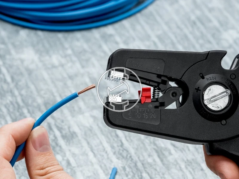 Kép: PreciStrip16 Autom. Insulation Stripper.webp