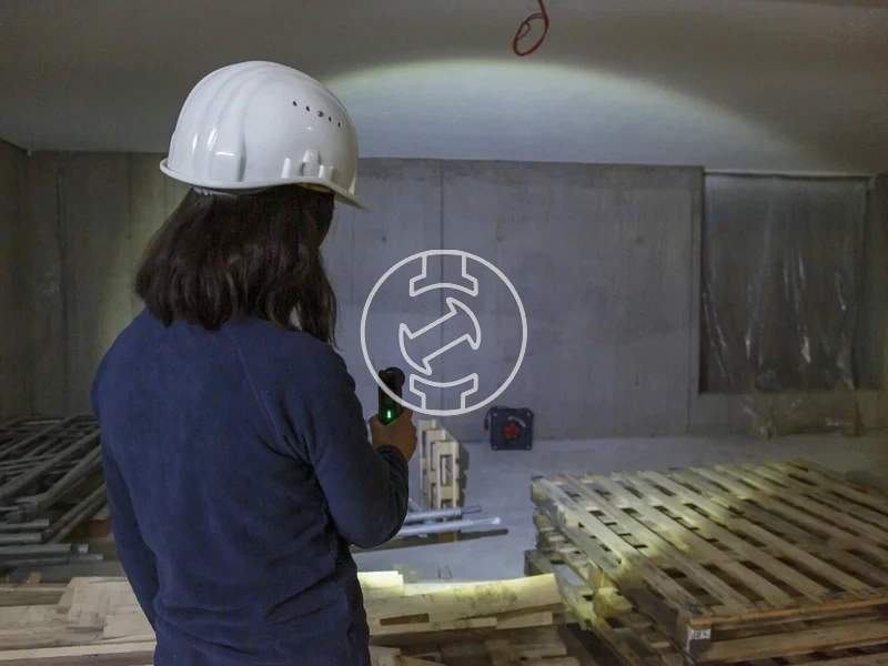 Kép: Professional ujratoltheto LED-es zseblampa TL 1000 ACW.webp