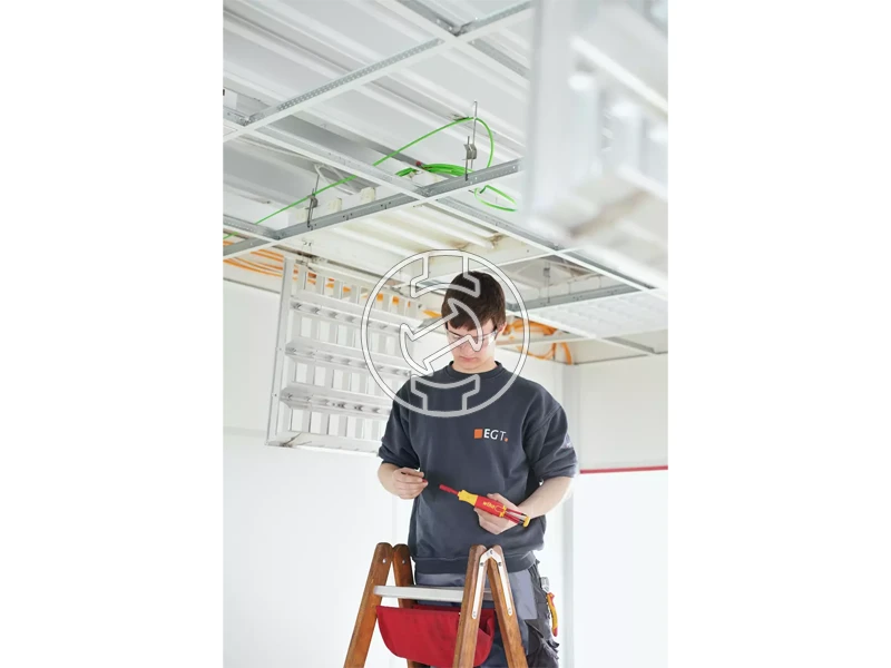 Wiha LiftUp szigetelt multibit csavarhúzó SB 2831-09020