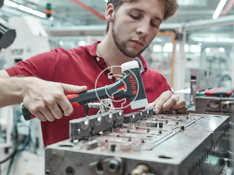 Wiha FibreBuzz kalapács SB8041