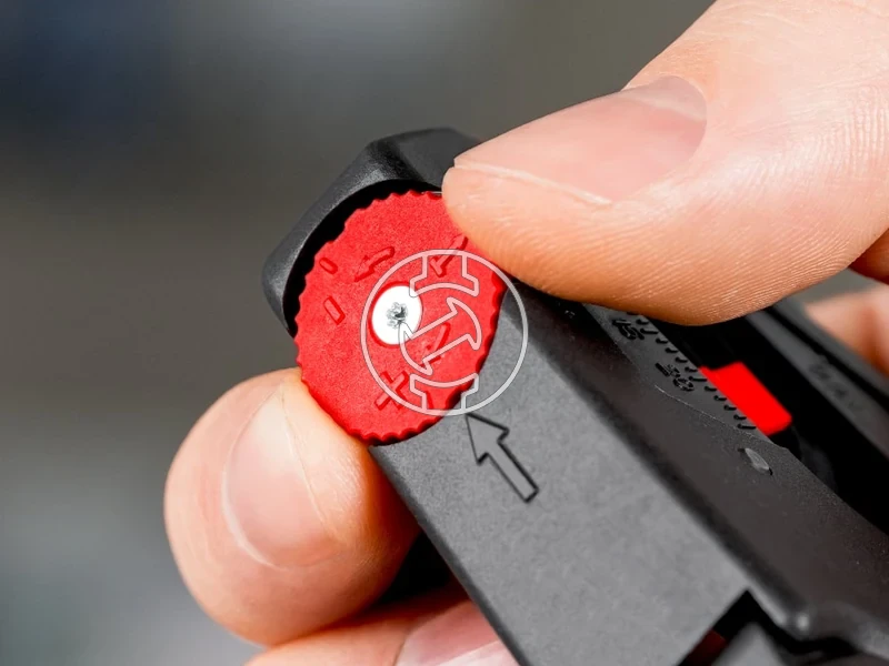 Kép: SELF-ADJ.INSULATION STRIPPERS.webp