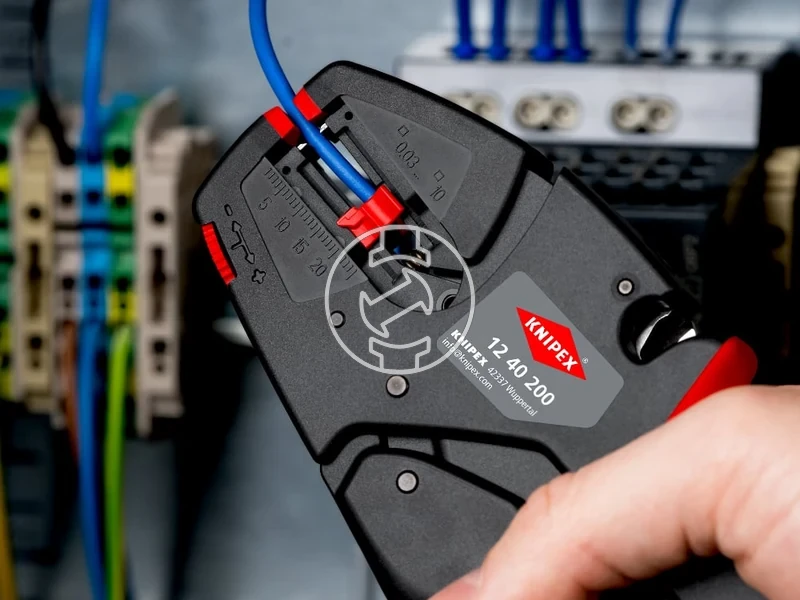 Kép: SELF-ADJ.INSULATION STRIPPERS.webp