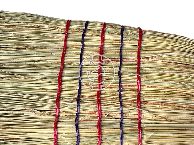 Ztrust 5 varrásos cirokseprű 900-950 g