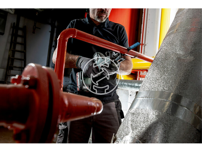 602366840 sse_18_ltx_bl_compact_602366840_akkus_kardfuresz_4