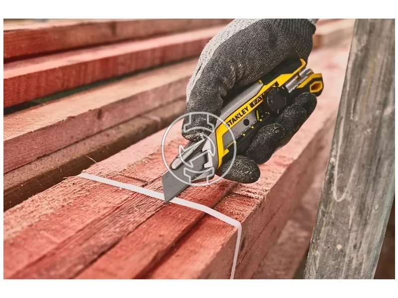 Kép: Stanley FatMax FMHT10592-0 tapeta vago 18 mm_12.webp