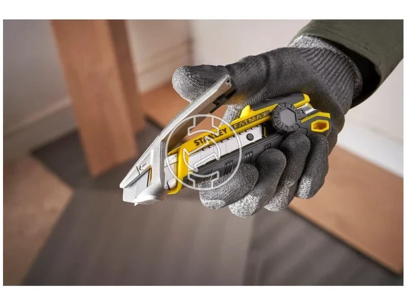 Kép: Stanley FatMax FMHT10592-0 tapeta vago 18 mm_20.webp