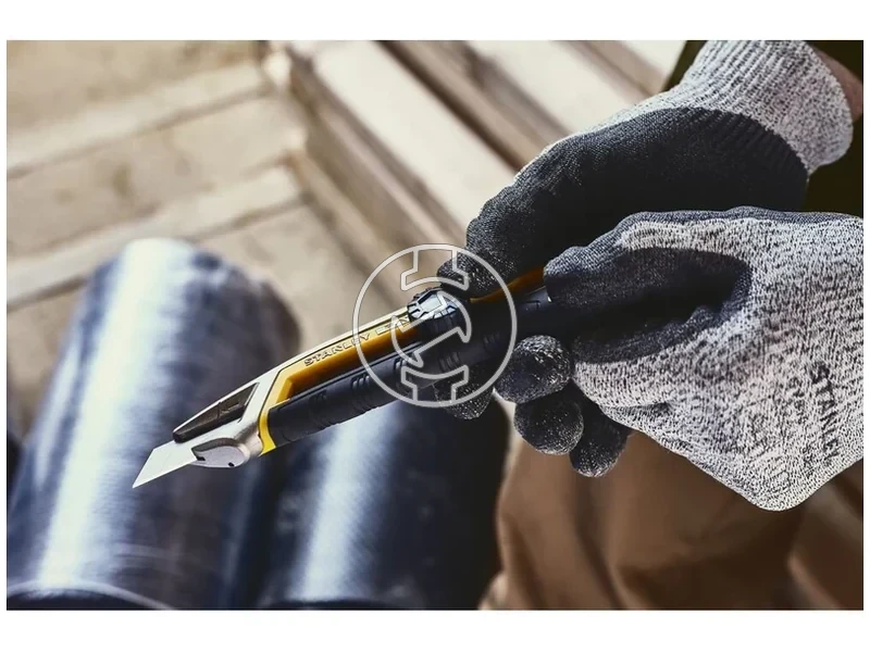 Kép: Stanley FatMax FMHT10592-0 tapeta vago 18 mm_22.webp