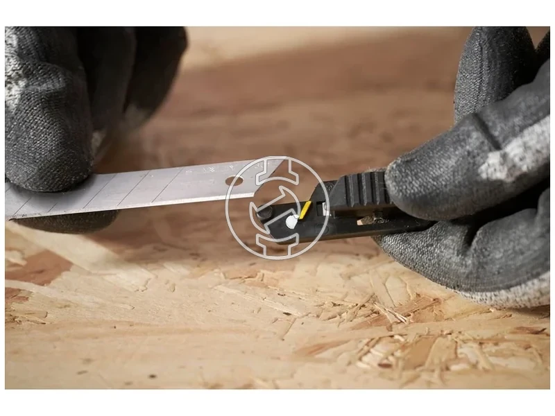 Kép: Stanley FatMax FMHT10594-0 tapeta vago 18 mm_34.webp