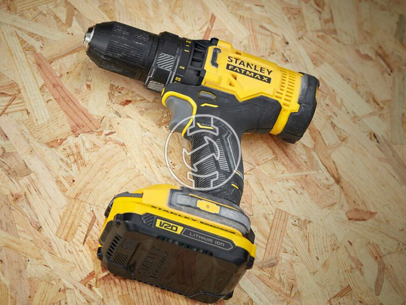 Stanley FatMax SFMCD700C2K-QW akkus fúrócsavarozó tokmányos
