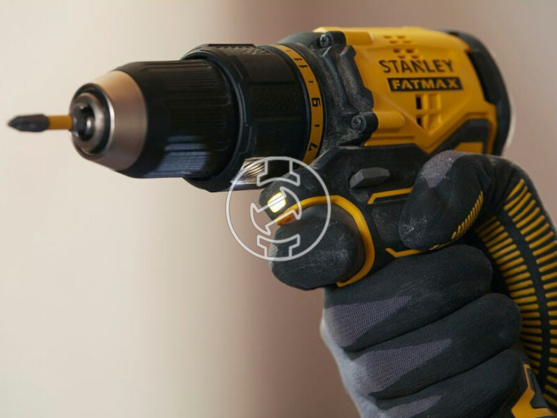 Stanley FatMax SFMCD710C2K-QW akkus fúrócsavarozó tokmányos