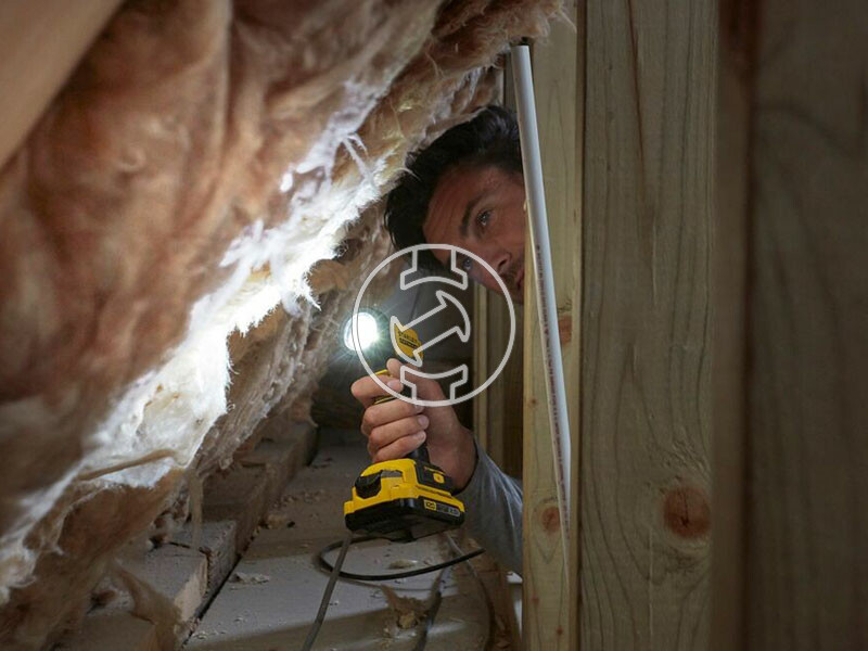 Stanley FatMax SFMCL020B-XJ akkus kézi LED lámpa (akku és töltő nélkül)