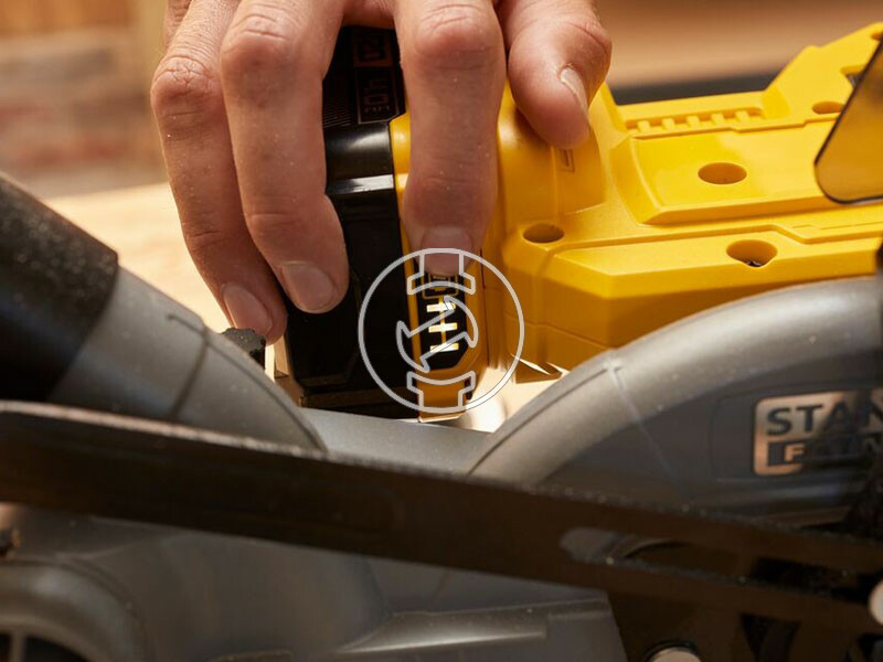 Stanley FatMax SFMCS701M1-QW akkus gérvágó