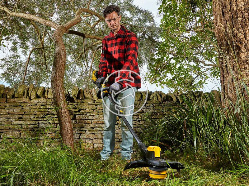 Stanley FatMax SFMCSTB933M-QW akkus fűszegélynyíró