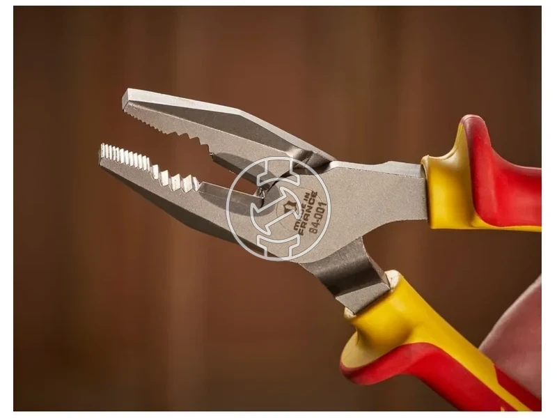 Kép: Stanley MaxSteel szigetelt kombinaltfogo 175 mm_15.webp