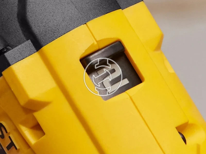 Kép: Stanley SFMCD700C2S-QW akkus furocsavarozo tokmanyos 20V MAX 13 mm 2 x 1.5 Ah_6.webp