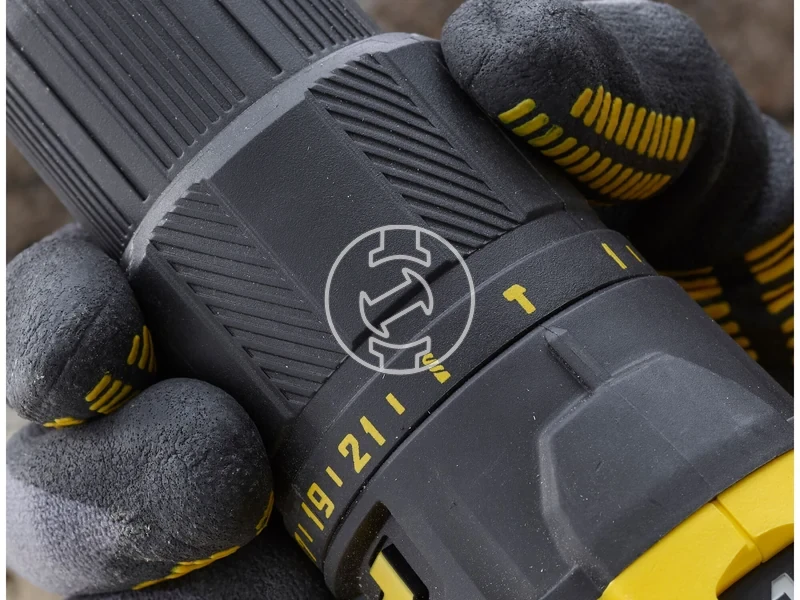 Kép: Stanley SFMCD711C2S-QW akkus utvefuro-csavarozo 20V MAX 13 mm 2 x 1.5 Ah_4.webp