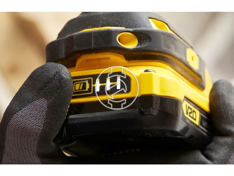 Kép: Stanley SFMCF800C2K-QW akkus utvecsavarozo 20V MAX 2 x 1.5 Ah_4.webp