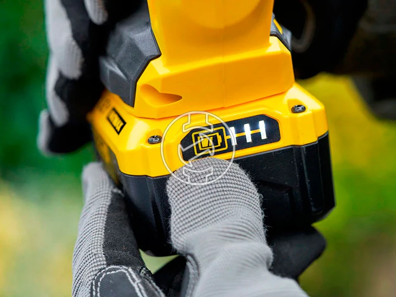 Stanley SFMCHT855B Fatmax V20 akkus sövényvágó 55 cm