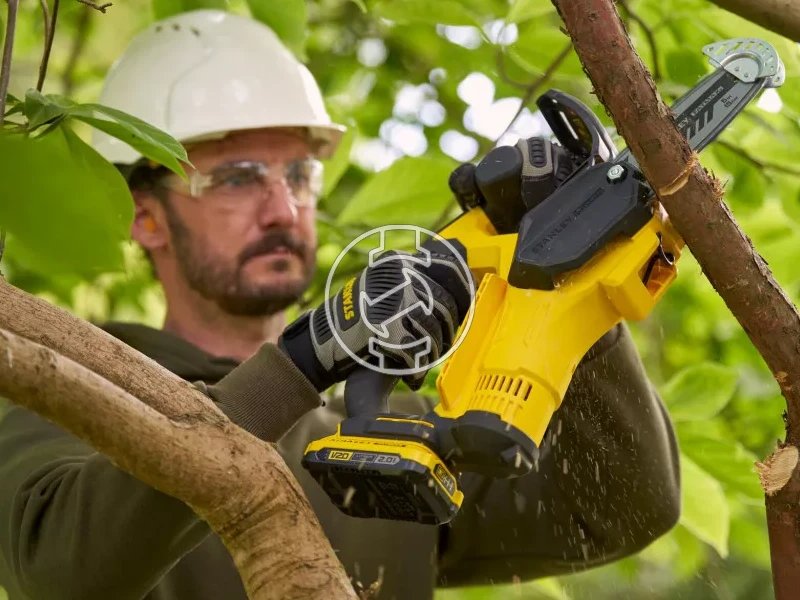 Stanley SFMCPS415D1 Fatmax V20 akkus láncfűrész 15 cm