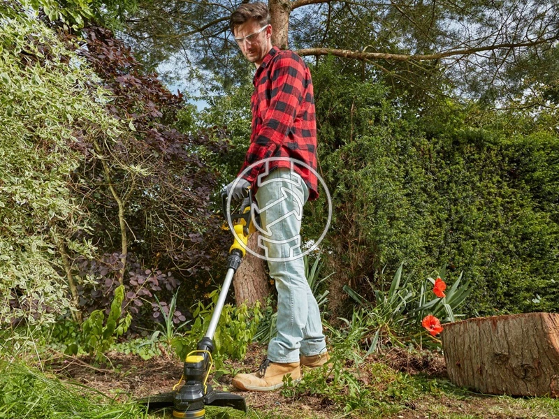 Stanley SFMCST933B Fatmax V20 akkus fűszegélynyíró 33 cm