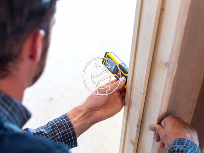 Stanley TLM50 távolságmérő