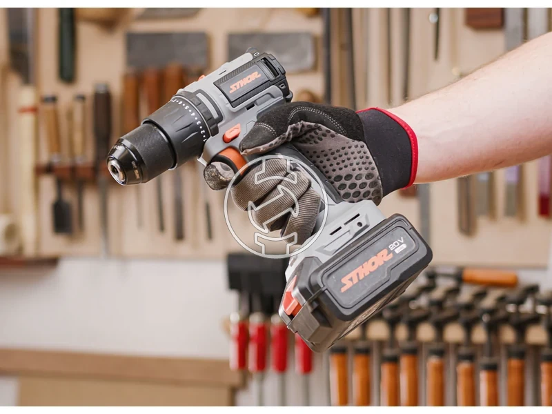 Kép: Sthor 78085 akkus furocsavarozo tokmanyos 20 V 45 Nm 2 Ah akku tolto.webp