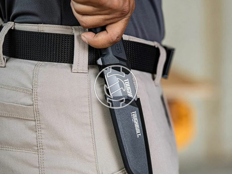 Toughbuilt fix pengéjű kés tokban