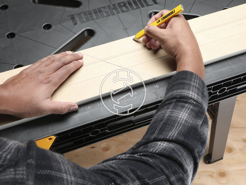 Toughbuilt WB700 összecsukható munkaasztal