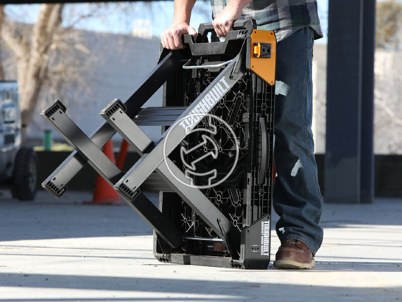 Toughbuilt WB700 összecsukható munkaasztal