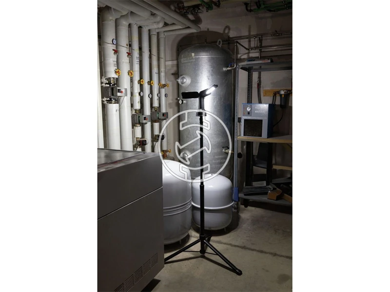 Ansmann WL7000R akkus teleszkópos térmegvilágító lámpa 7000 lm, 3 x 22 W SMD-LED