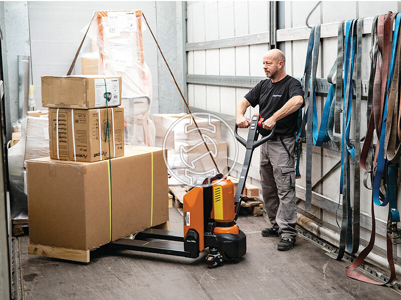 Unicraft EHW 20 akkus önjáró raklapemelő