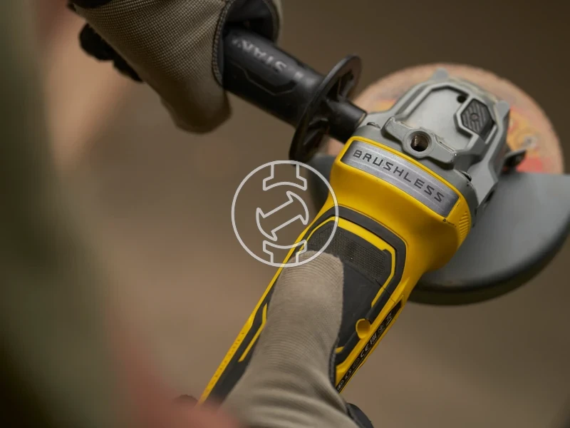 Kép: V20 MAX BL akkumulatoros sarokcsiszolo akkumulator es tolto nelkul.webp