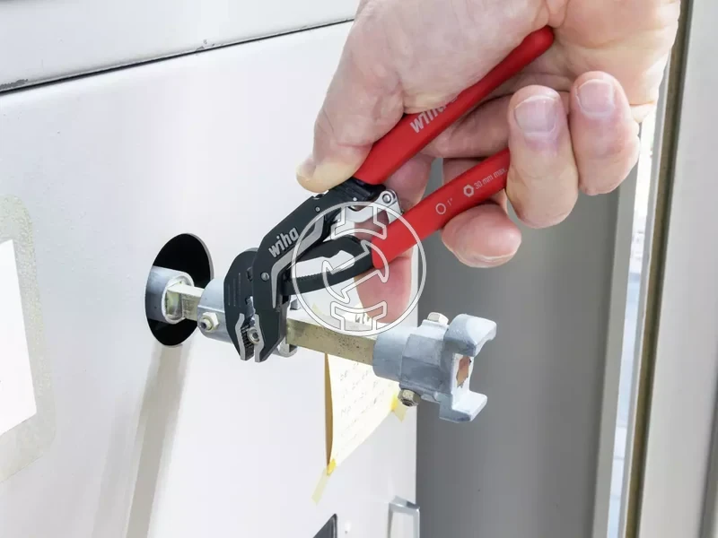 Kép: Water pump pliers QuickFix Classic 180mm.webp