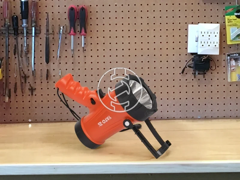 Kép: YATO Akkus LED lampa 1200 lumen.webp